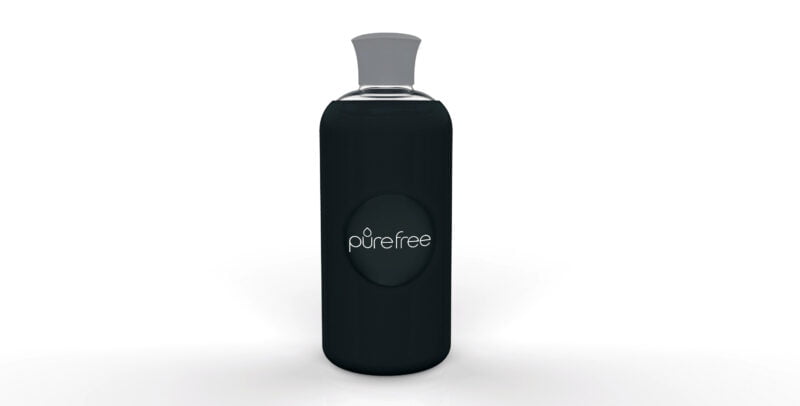 Reusable PureFree Amico glass water bottle. 500ml, with Jet Black coloured silicon sleeve and silicon lid. Smooth threadless mouth.